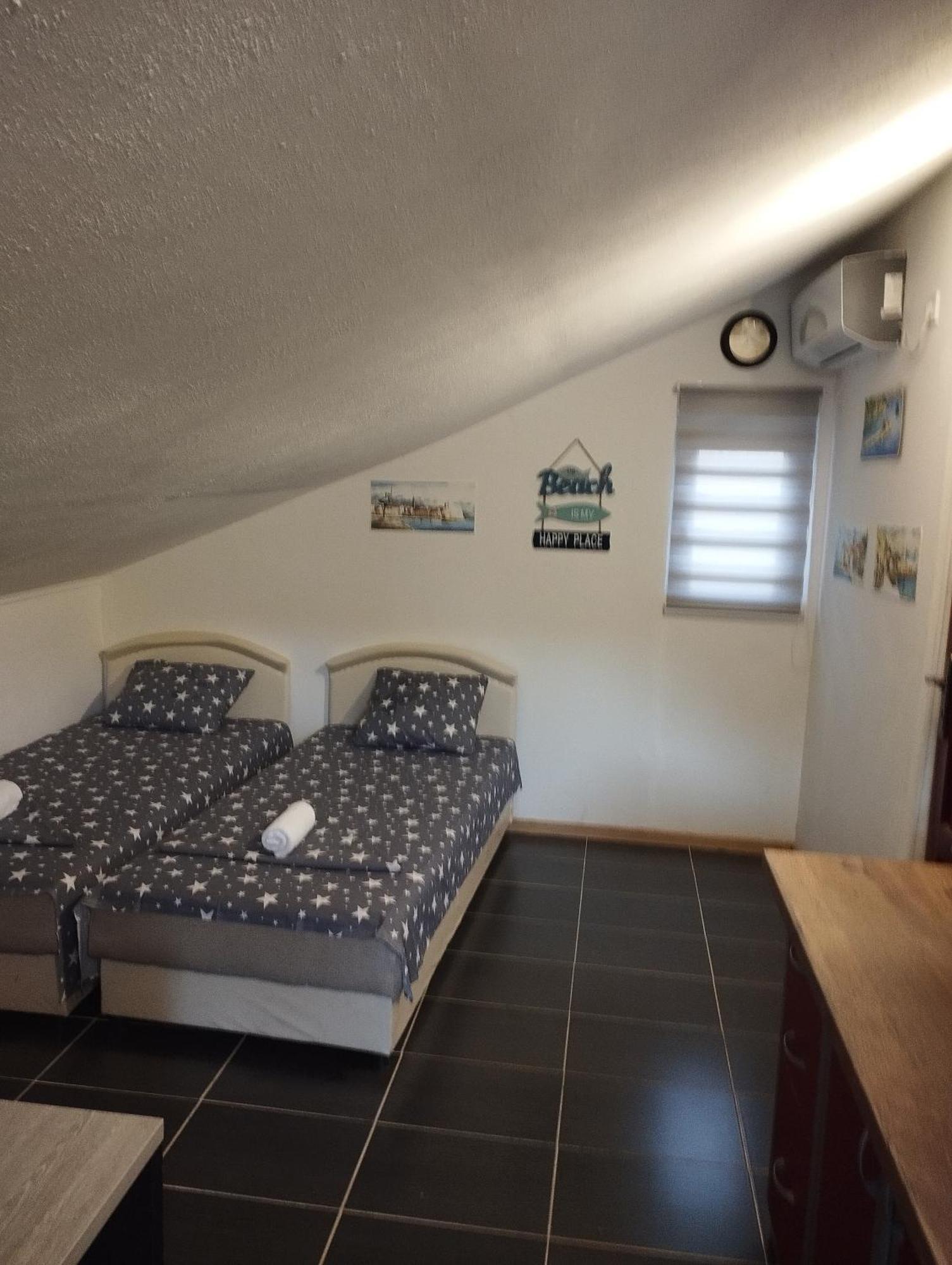 Apartments N&N Budva Bilik gambar